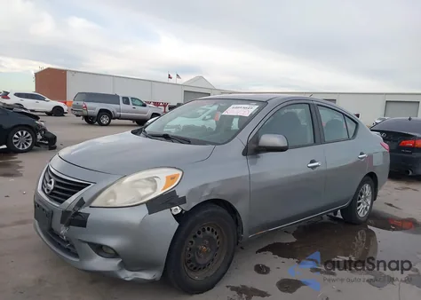 2013 Nissan Versa 1.6 Sv z USA, uszkodzony, nr VIN 3N1CN7AP9DL886835